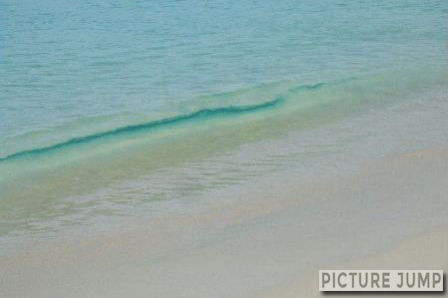 与那覇前浜ビーチは宮古島の中でも一際美しい砂浜のプライベートビーチ