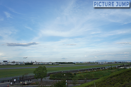 伊丹スカイパークで大阪国際空港（伊丹空港）を一望